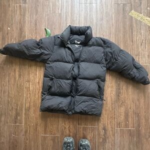 TNA Megapuff in Black